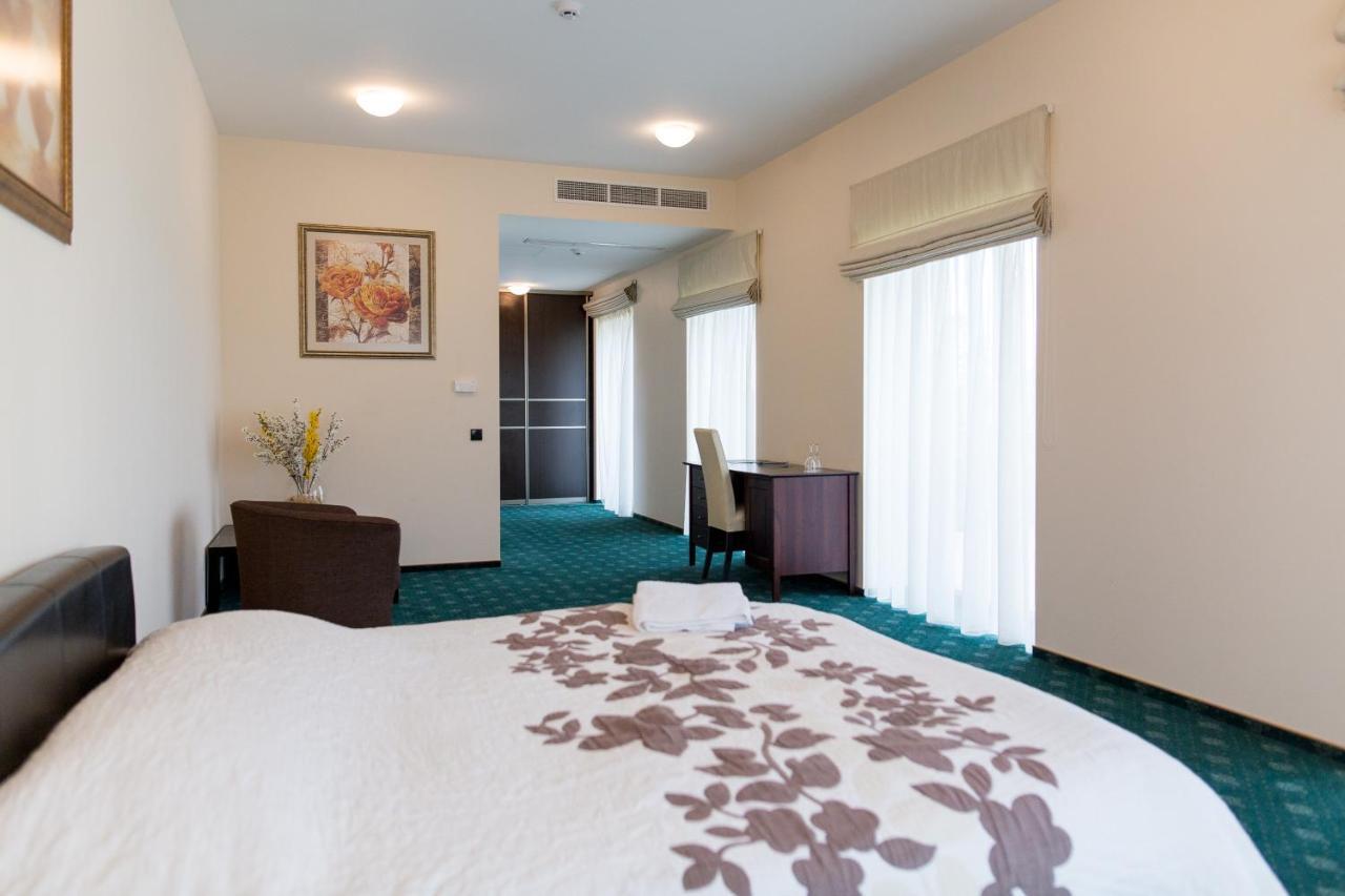 National Golf Resort ไคลเพดา ภายนอก รูปภาพ